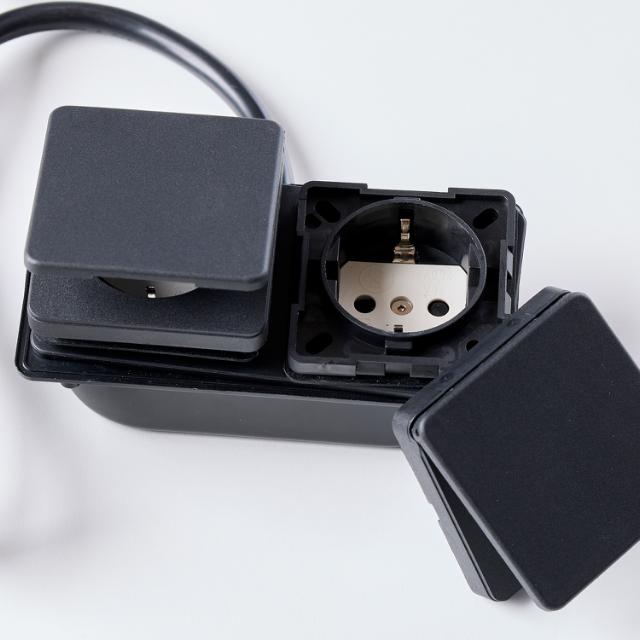 Doppelsteckdose schwarz inkl. Kabel mit Stecker