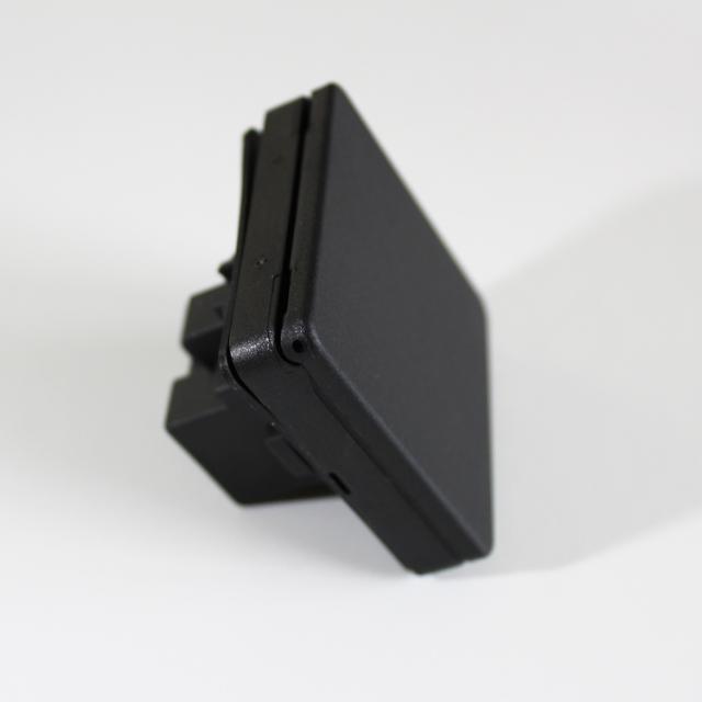 Steckdose mit Klappe Schwarz